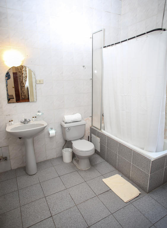 Hotel Plaza Londres 77 Santiago Phòng bức ảnh